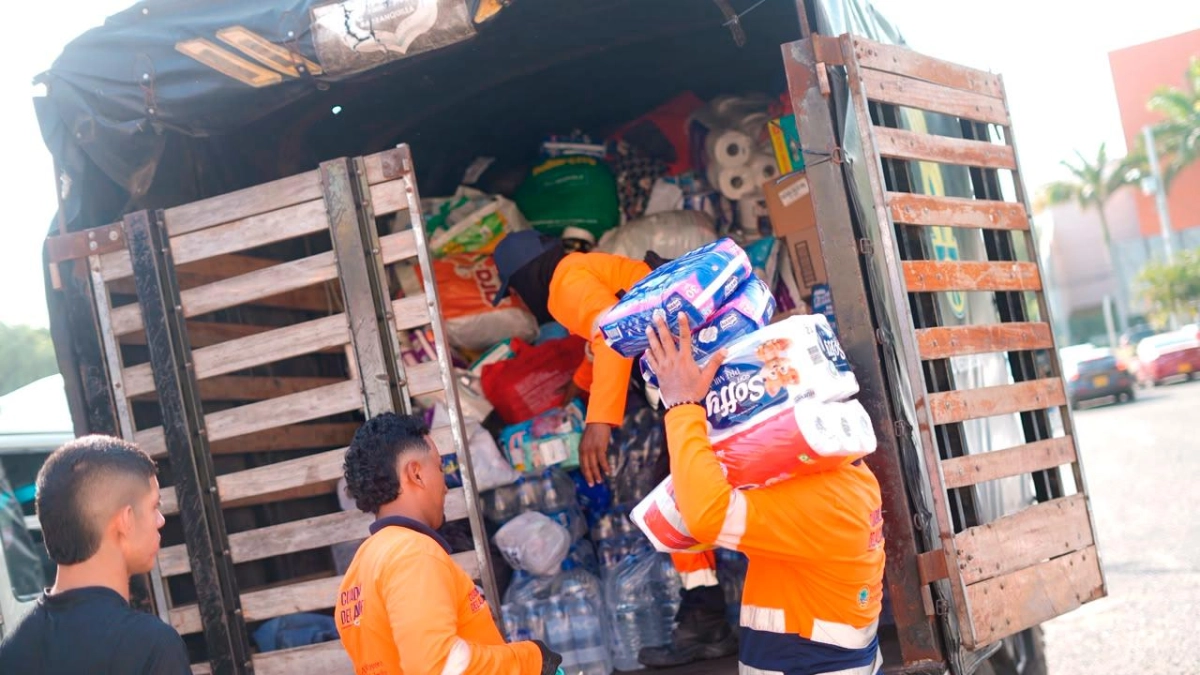 Cartageneros recolectaron 140 toneladas de ayuda humanitaria para el Chocó, que ya van en camino hacia las zonas de mayores emergencias